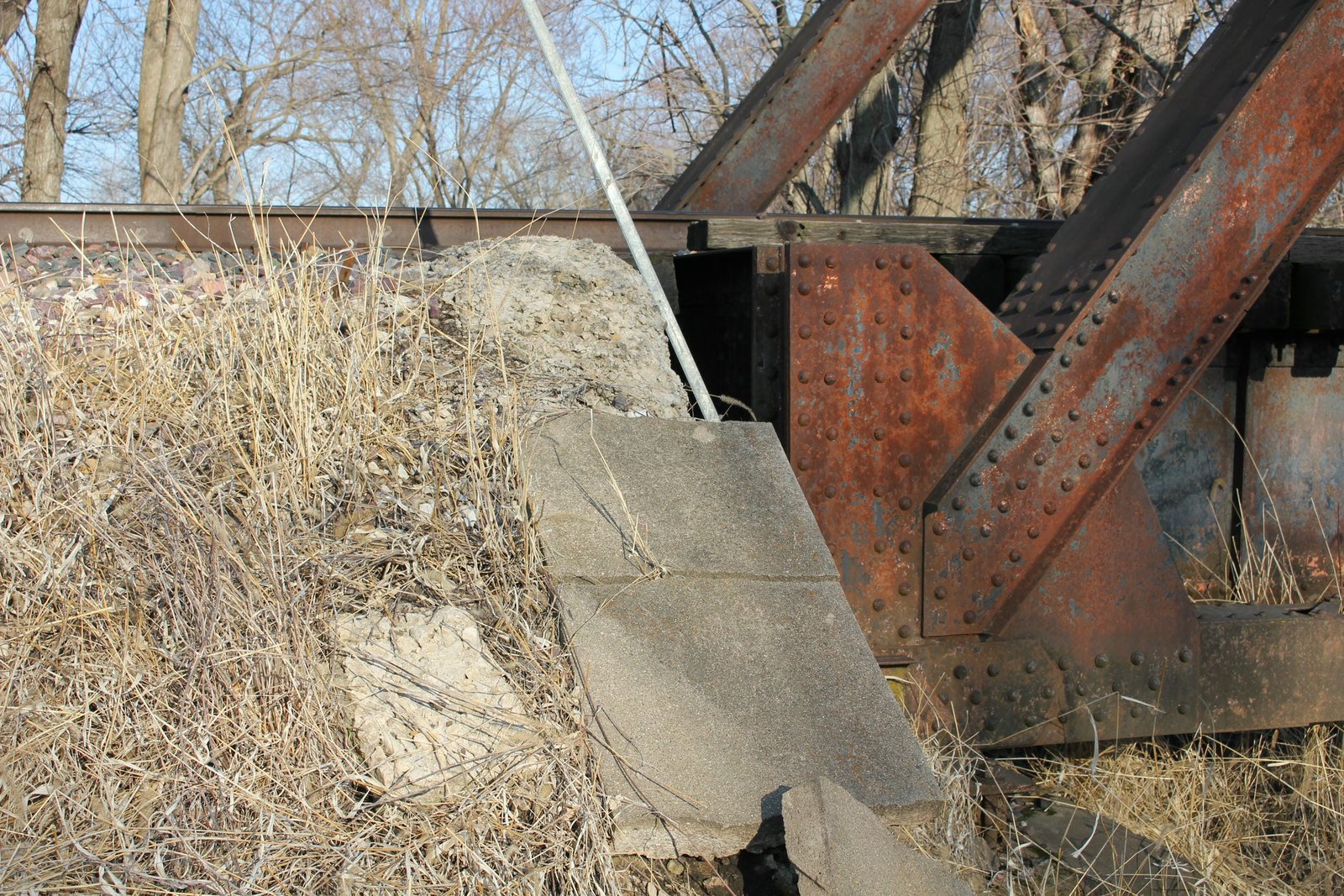 North abutment